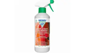 Spray Nikwax Tent & Gear Solarwash do namiotów i plecaków. Pomoże Ci dowiedzieć się, jak wyprać plecak, chroniąc go przed UV.