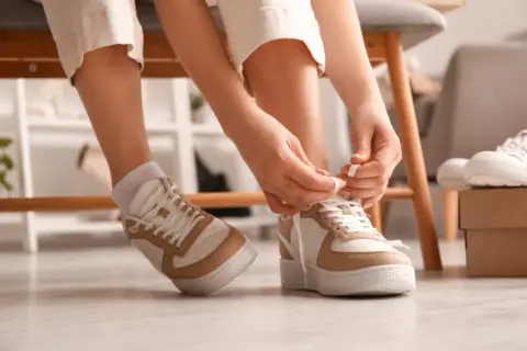 Sneakersy na co dzień: wybierz komfort, styl i trendy 2026!