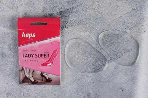Kaps Lady Super Gel Pads – rozwiązanie, co zrobić jak buty obcierają z tyłu. Dwa przezroczyste wkładki żelowe.